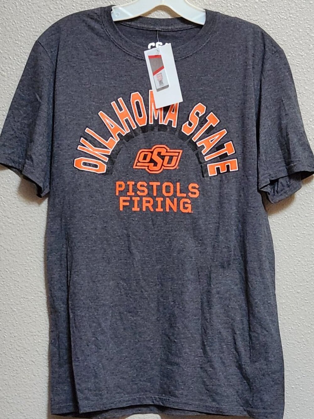 OSU OKLAHOMA STATE Pistols Firing Men's T-Shirt - Medium - NEW NWT